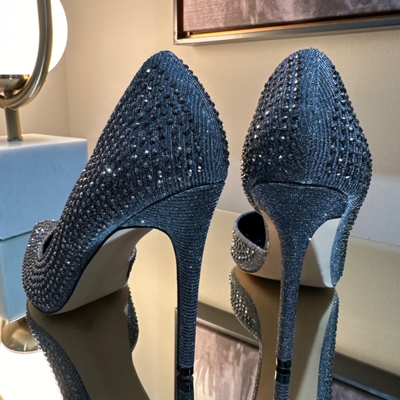 Steve Madden Silver Stud Heel - Picture 3 of 5
